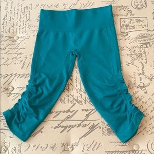 Lulu lemon capri leggings